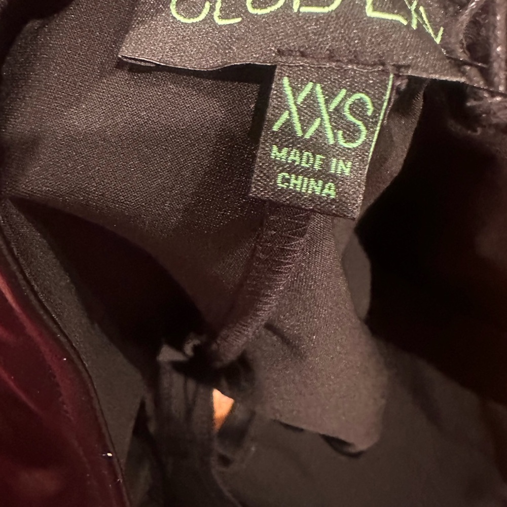Dolls Kill Club Exx NWT XXS 
SHOOTING STARS MICRO faux leather SKORT - Picture 5 of 6